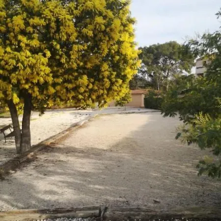 Rez-de-jardin Climatise Apartment *